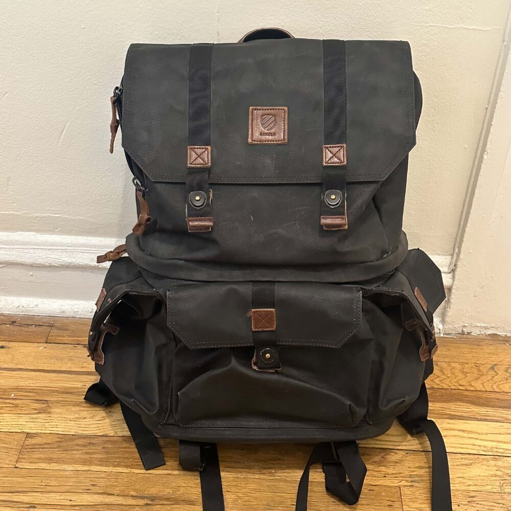 Langly Camera Backpack - Picture 2 of 9